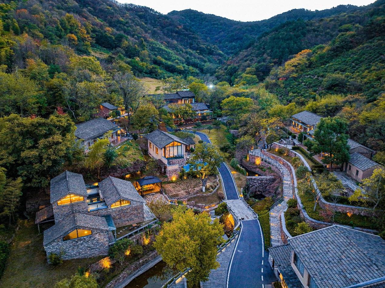 入全国民宿第一方阵,央视名嘴向全国推介"宿"来武汉_发展_莫干山_乡村