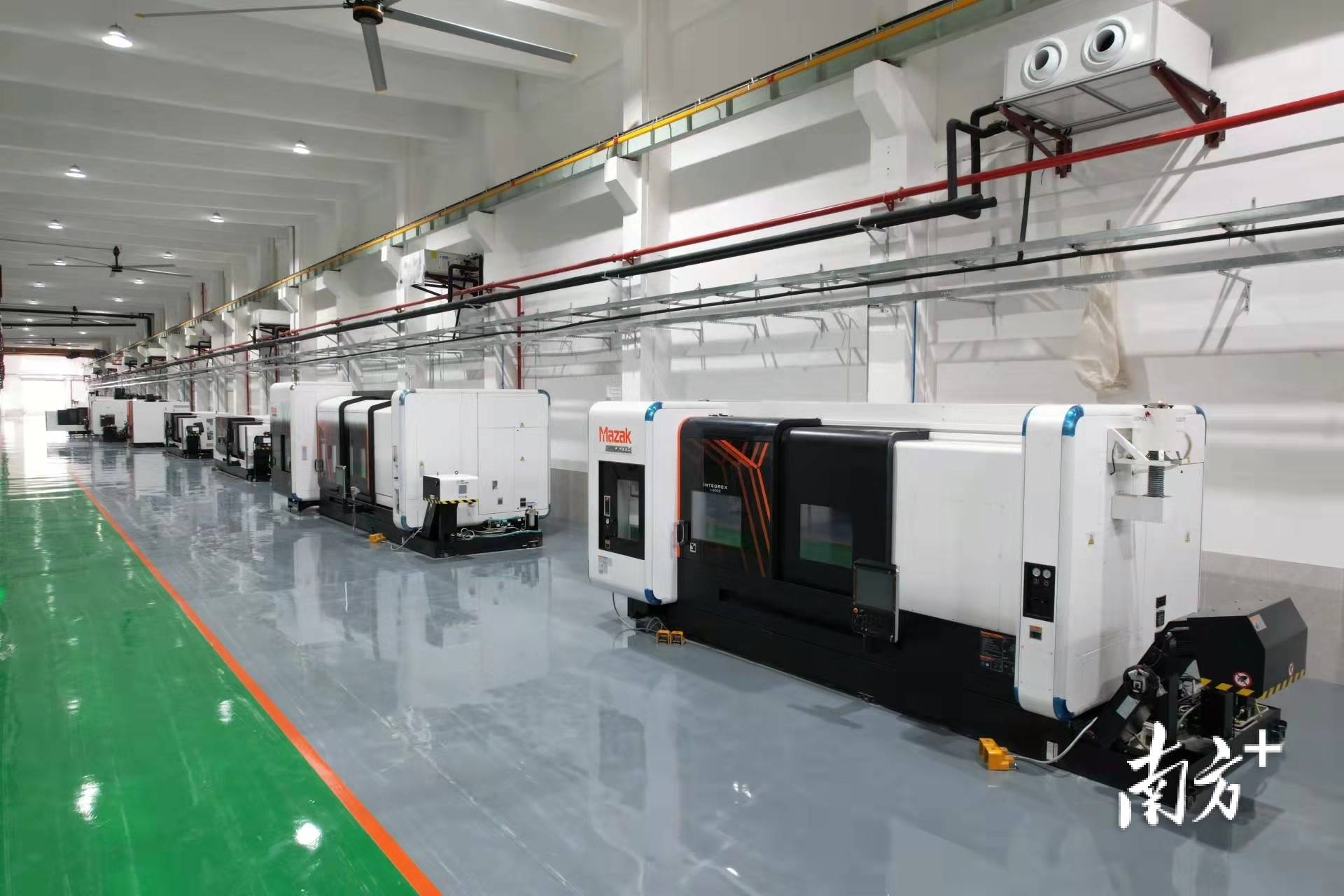 "00后"涌入佛山工厂,要高薪,也要体面