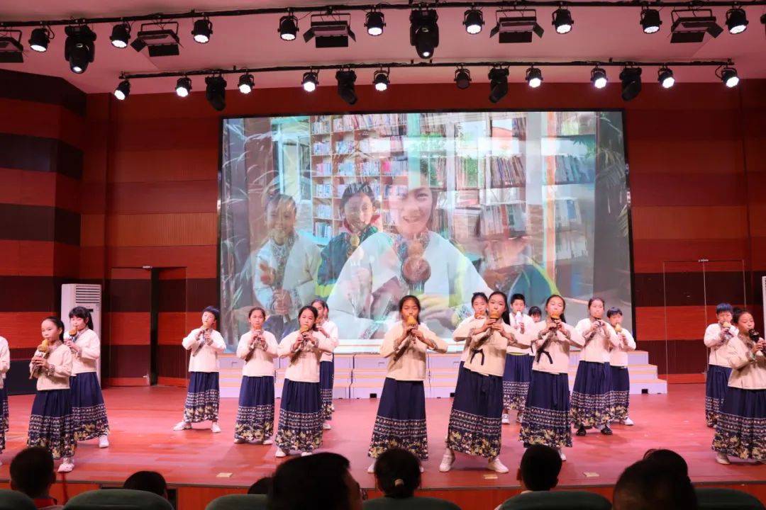 5月25日上午,2024年南昌县"新时代好少年"先进事迹发布活动在芳草学校