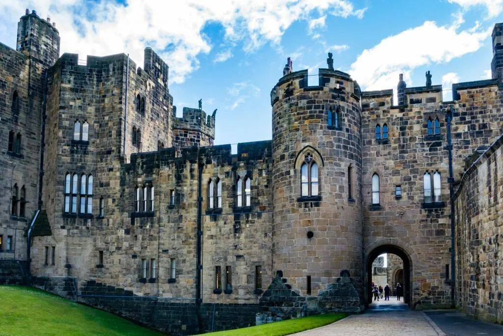 需出发前15天报名_英国_前往_城堡