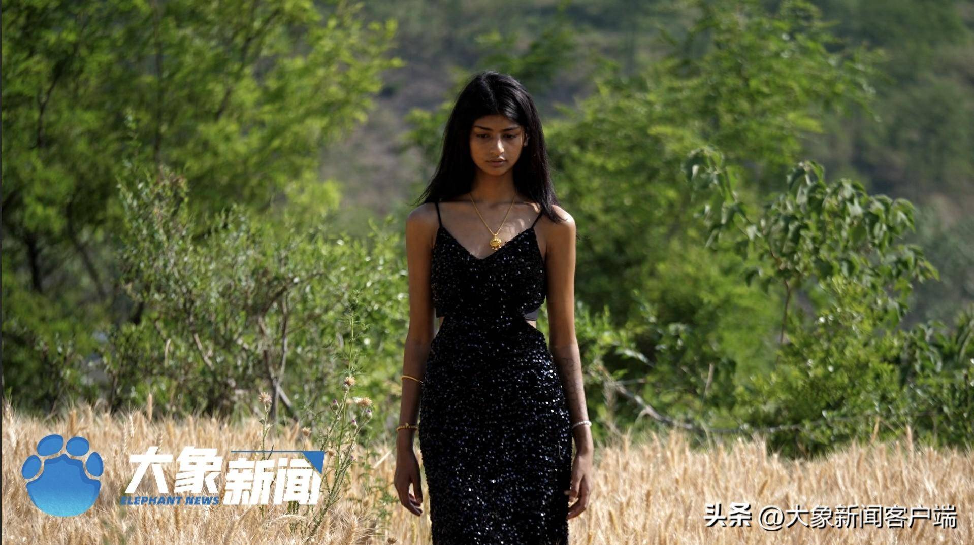 网红“小黑妮”的另一面|面孔_范梓鹤_河南_爸妈