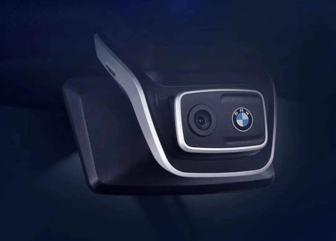 例如,原厂雨刮:1,经过酸,盐基,碱,臭氧等各种环境影响测试;2,经过-30