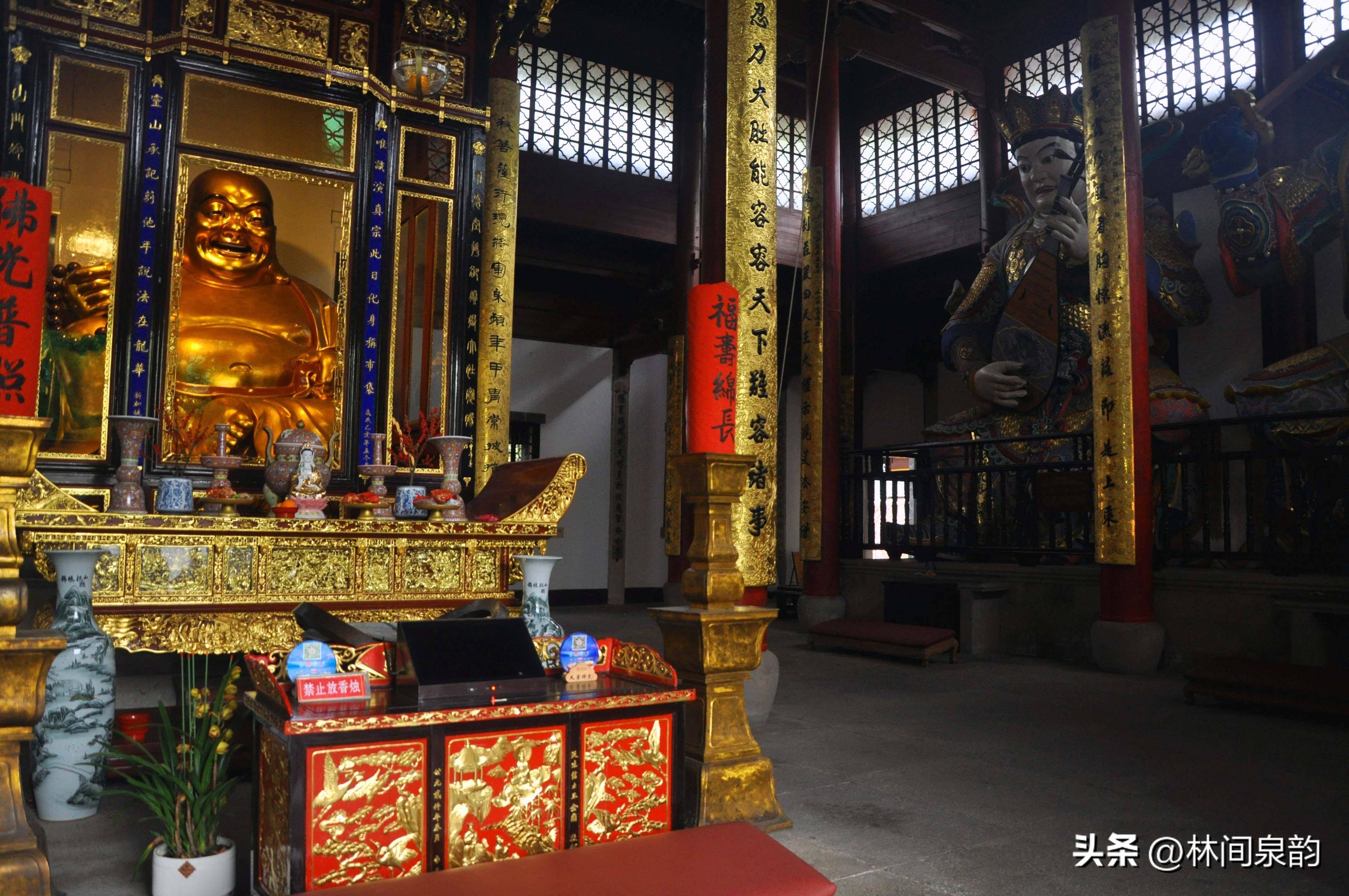 天童寺"群山峰抱一寺,一寺镇群山峰",美丽传说流传了1700多年