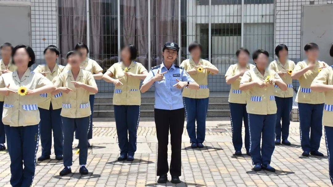 女看守所整人花样图片