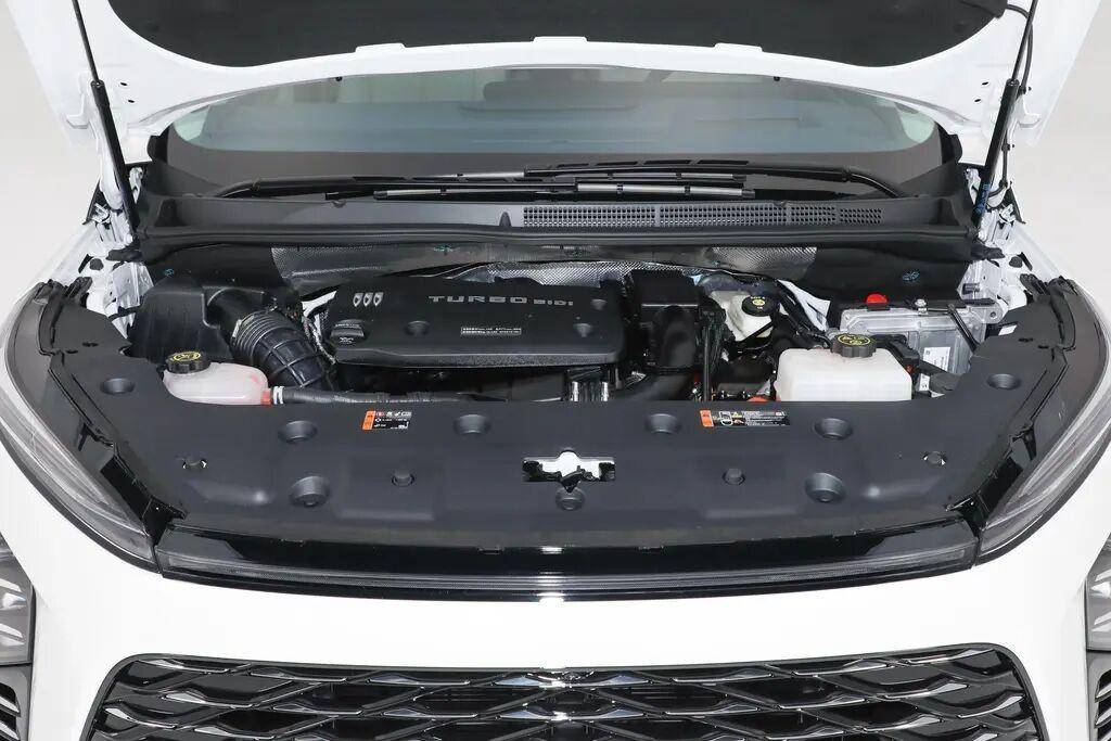 高端插混mpv的对决,别克gl8 phev和腾势d9 dm-i,谁更胜一筹?