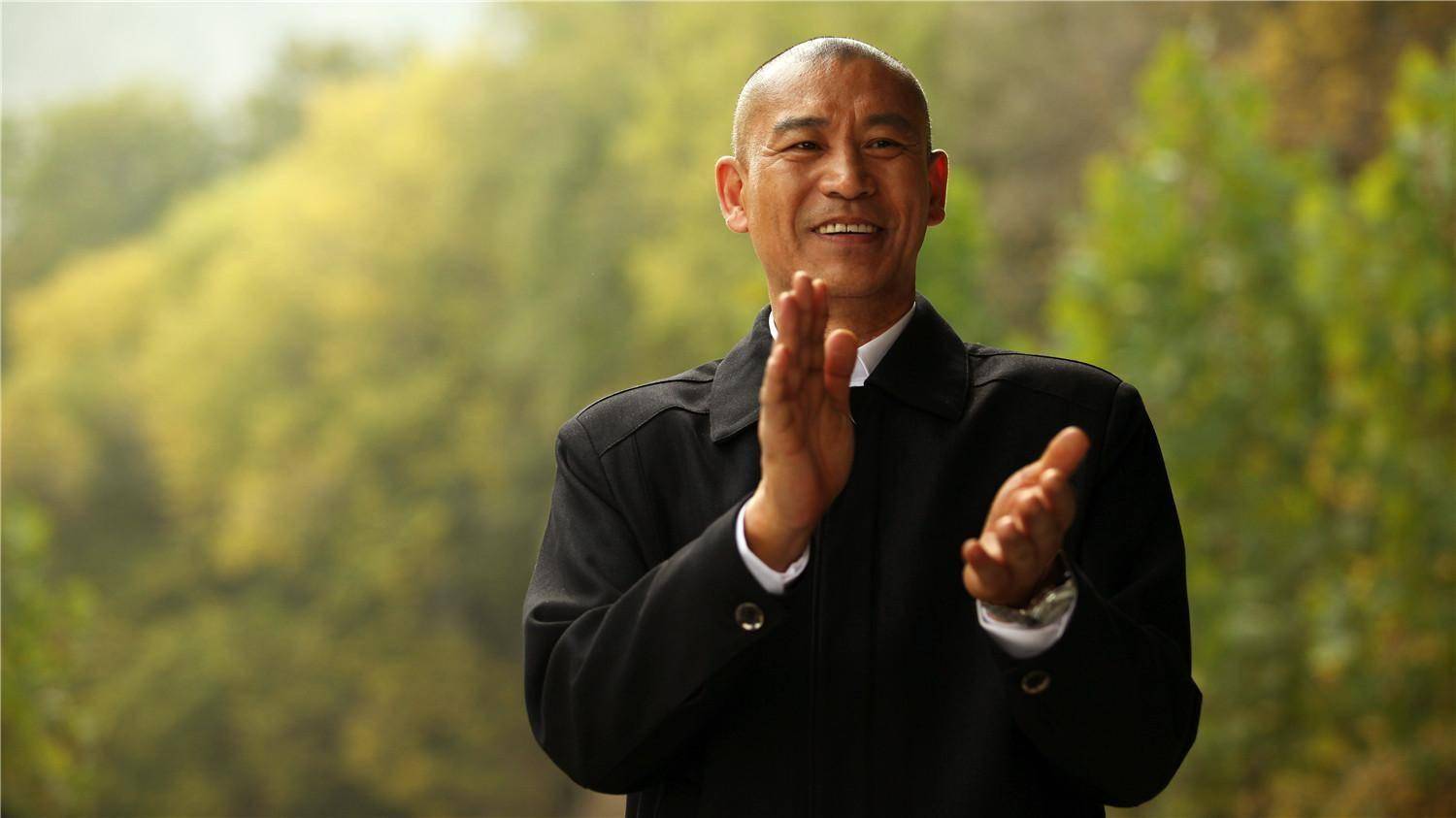 明明五大三粗,偏有"个千娇百媚"的名字,这些演员真会"骗人"