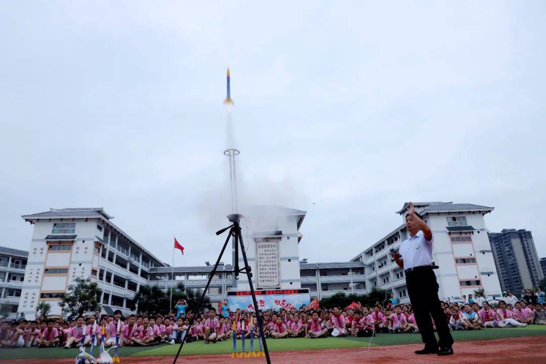 寓教于乐 融水水东小学这样培养科学少年
