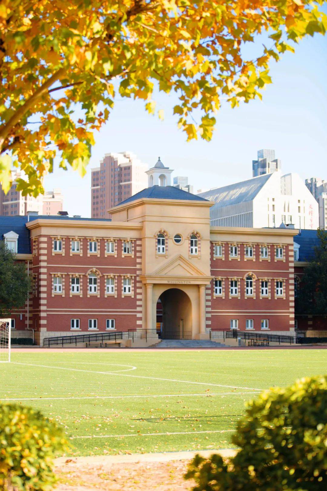 此外,在健康和安全保障方面,天津惠灵顿幼儿园也绝不含糊,做到:92