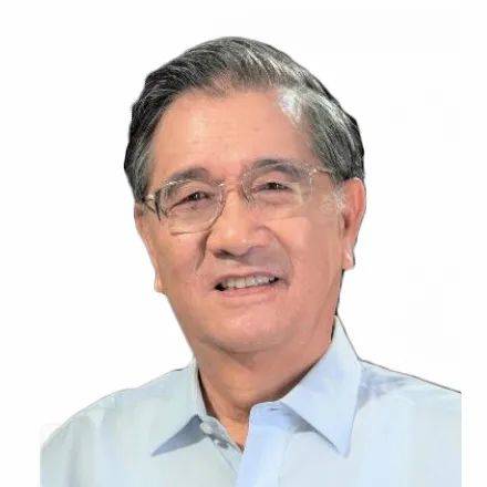 兴宁坭陂中学毕业,荣获中国造纸界最高荣誉——蔡伦最