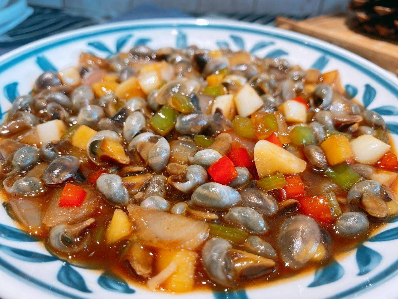 六月,龙虾鲍鱼靠边站,遇见这小海鲜别错过,正肥美,鲜味赛螃蟹