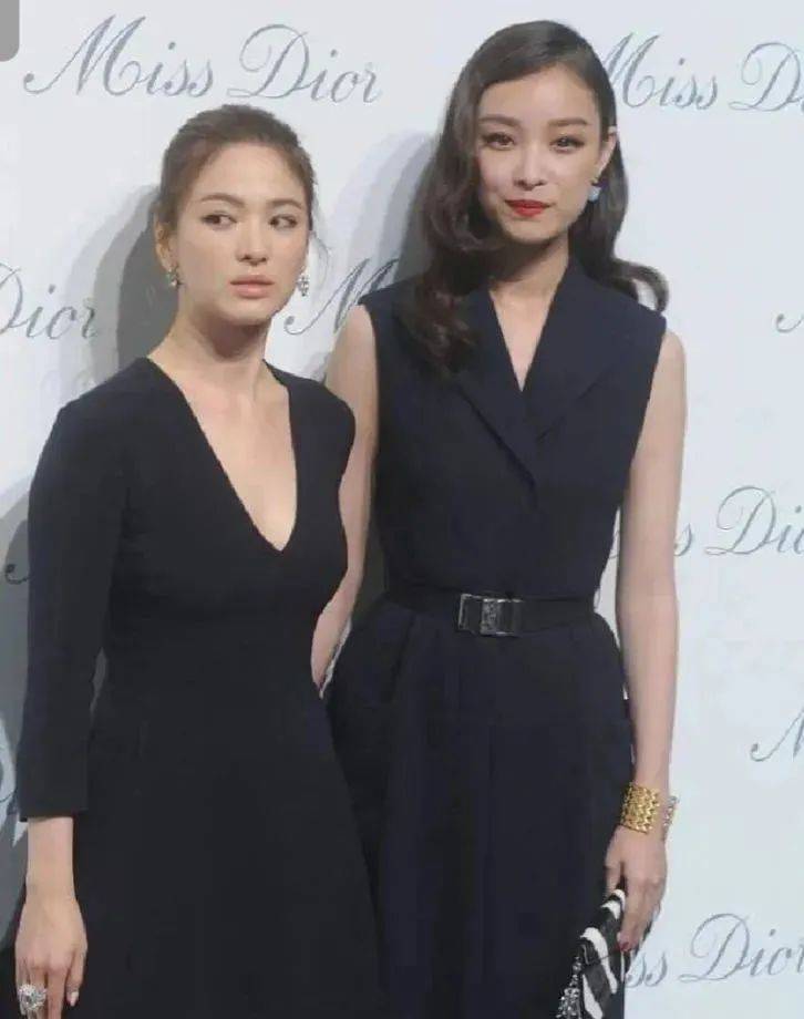 宋慧乔和倪妮同框,一个像普通人,一个像女王,气场差距大