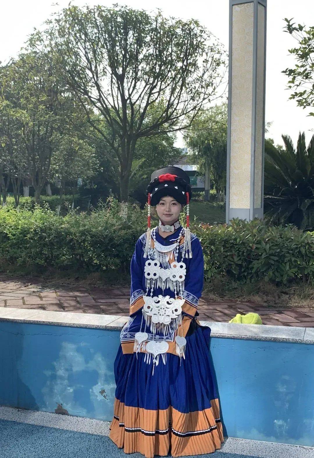 凉山彝族女孩唱的这首歌,在四川又火了!