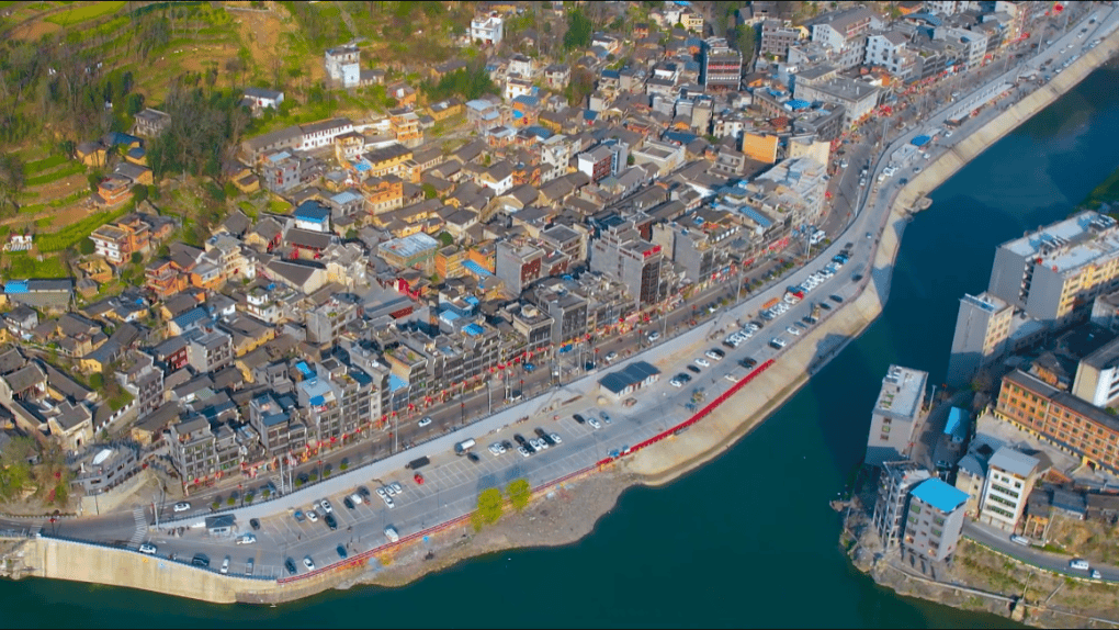 古镇宁陕县筒车湾漂流狂欢节时间:2024年6月1日地点:筒车湾景区内容