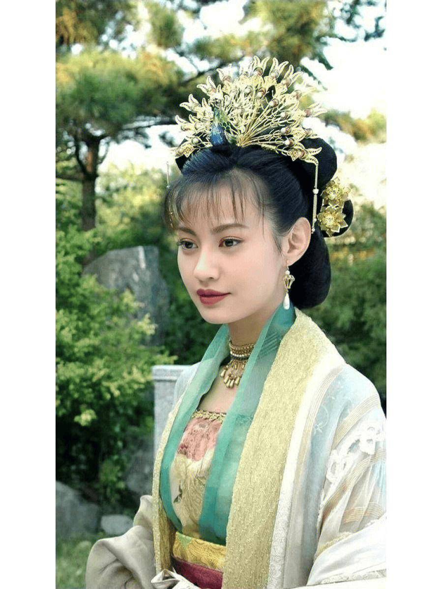 演员杨雪:事业巅峰嫁相貌平平老公,自称捡到宝,如今女儿很漂亮