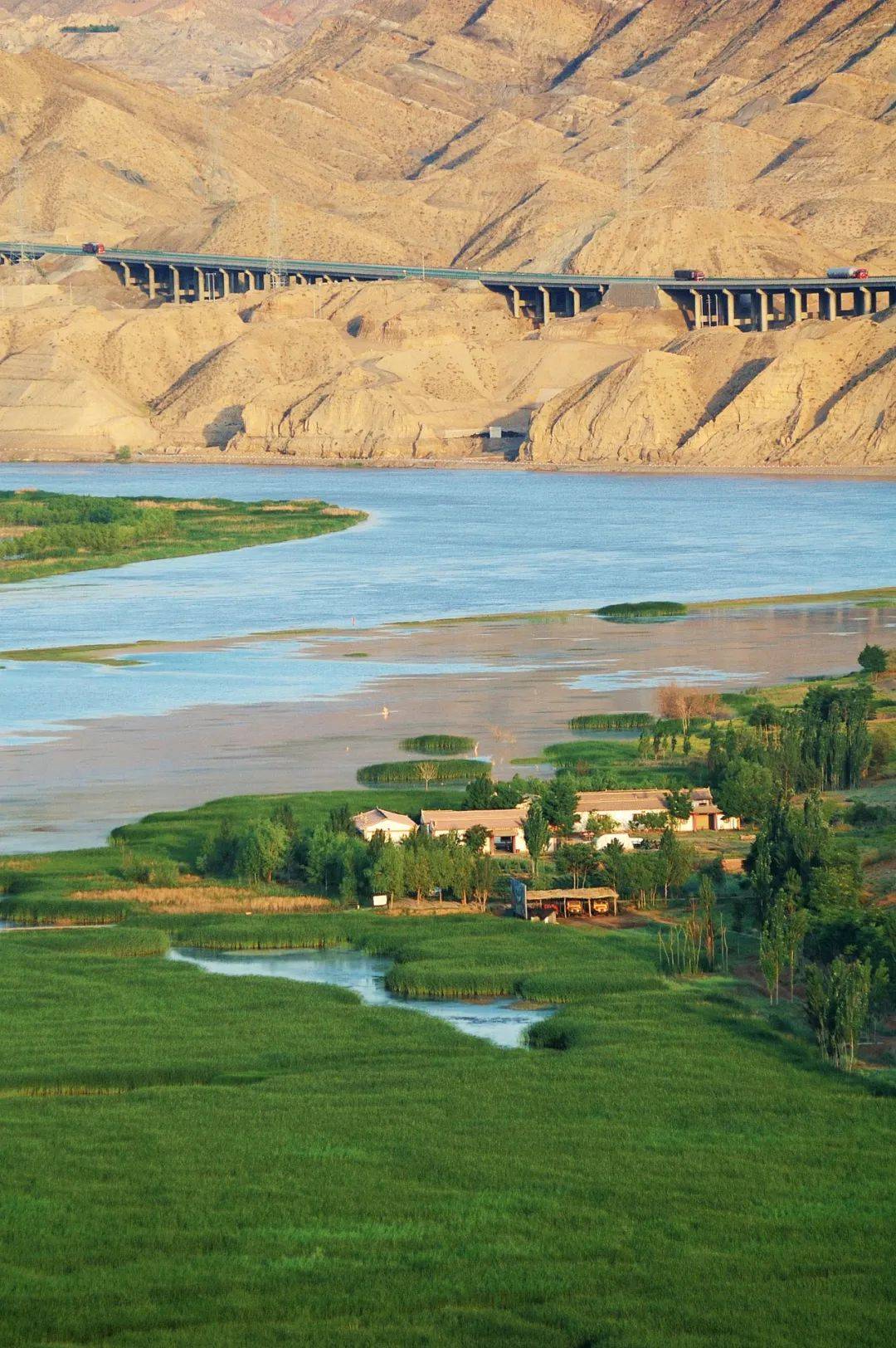 宁夏中卫,一座颠覆你想象的西北小城!_沙漠_黄河_长滩