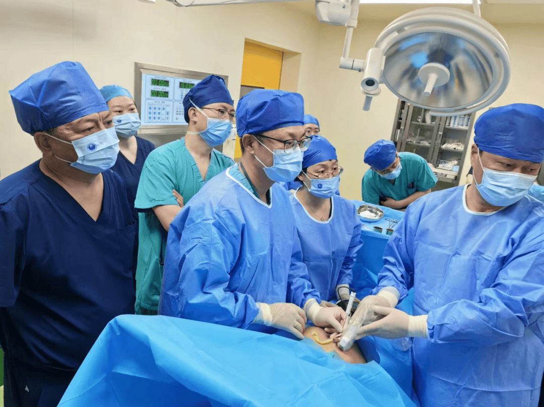 吉大一院成功实施吉林省首例射频消融减胎手术