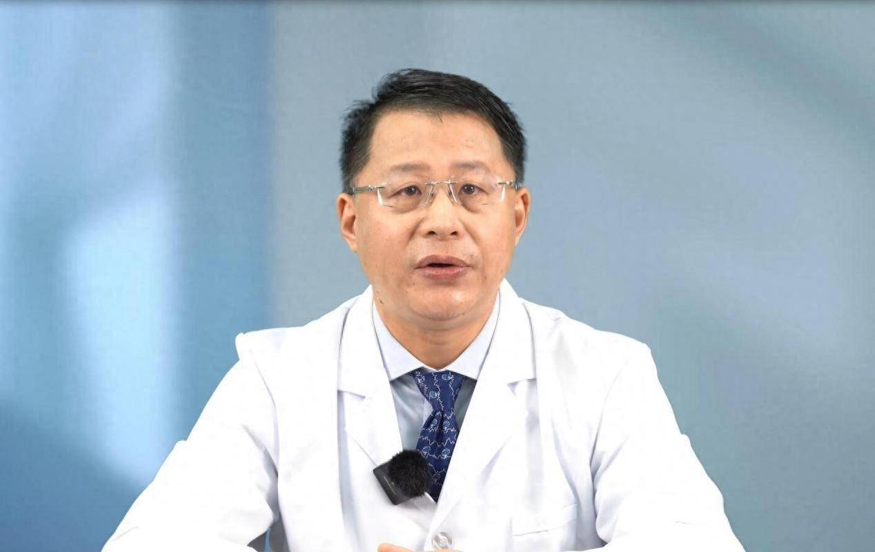 医生反复强调:55岁之后,宁愿吃点肉,也不要去吃这2种蔬菜_李明_张大伟