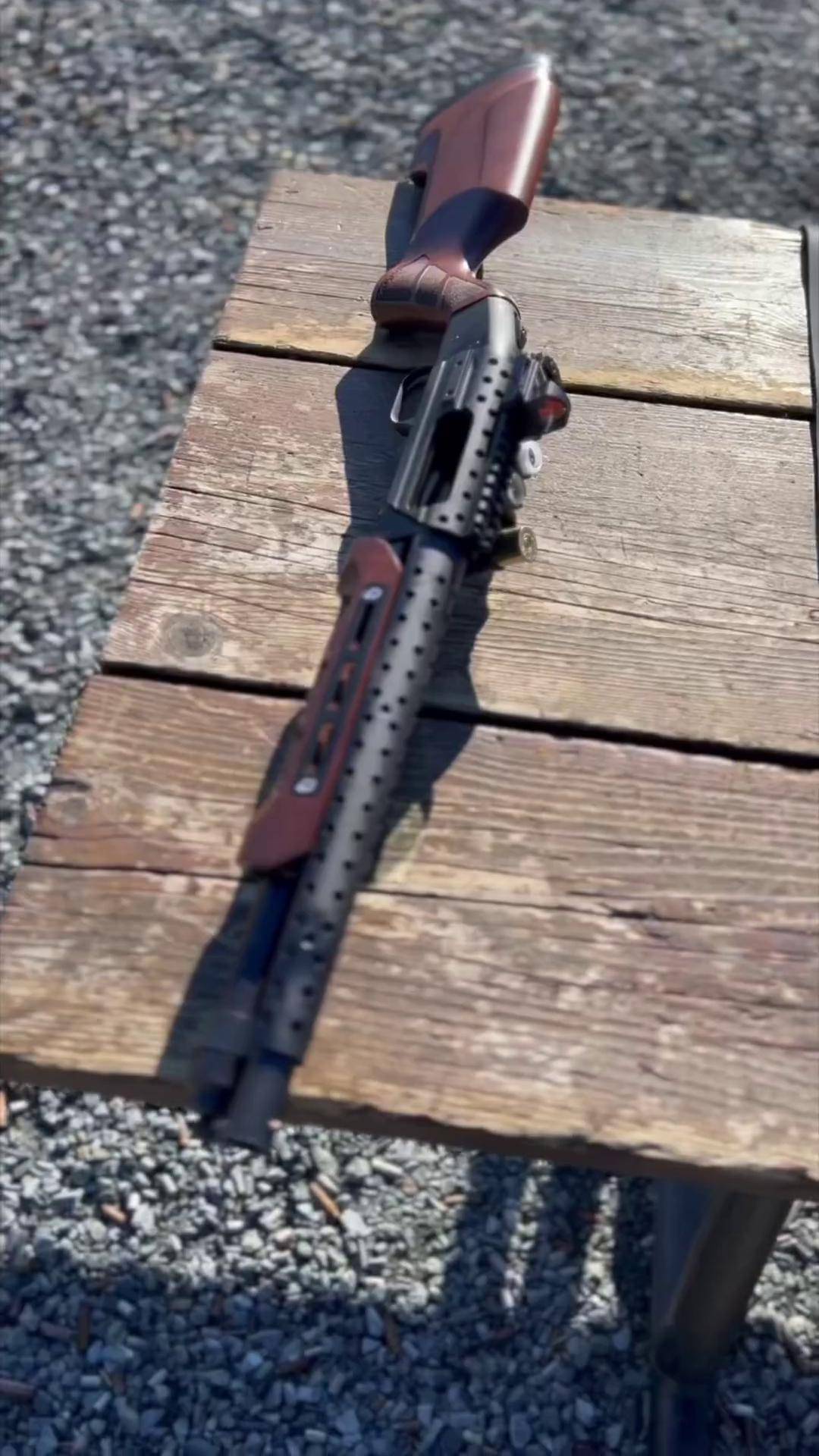 莫斯伯格590靶场射击 武器科普 国外合法拍摄国内请勿模仿
