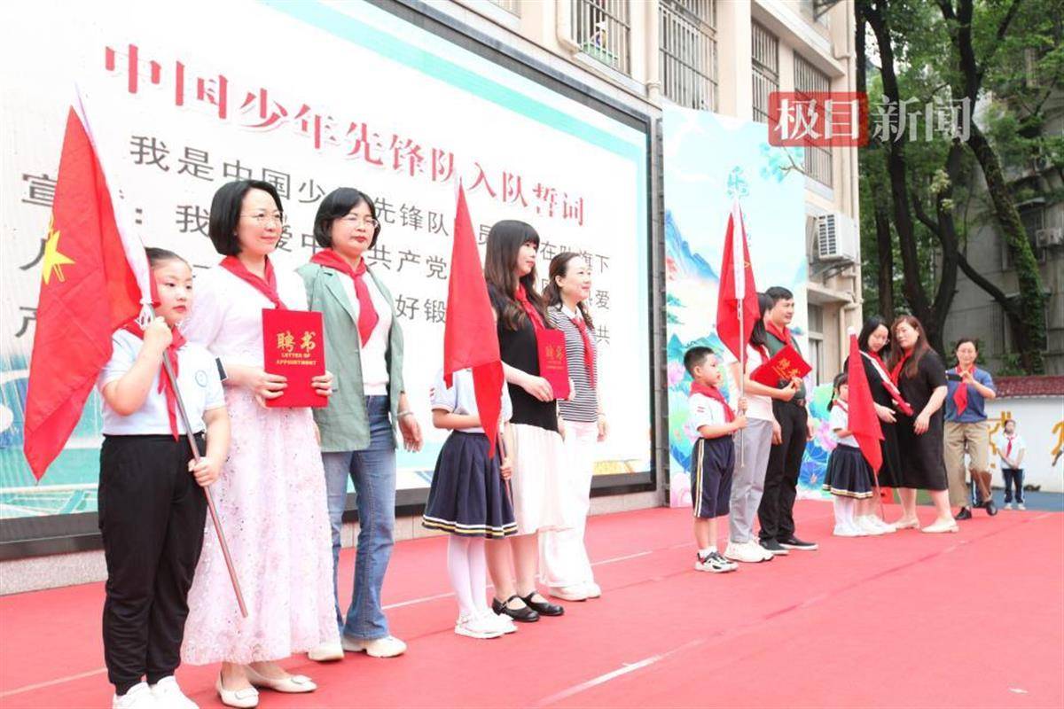 这所小学的"六一"诗意飞扬,还能用积分兑换个性奖品_活动_街道_少年