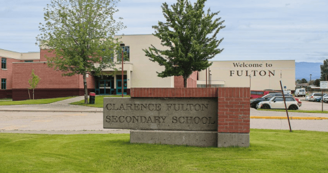 温尼伯市中心的游行被封锁