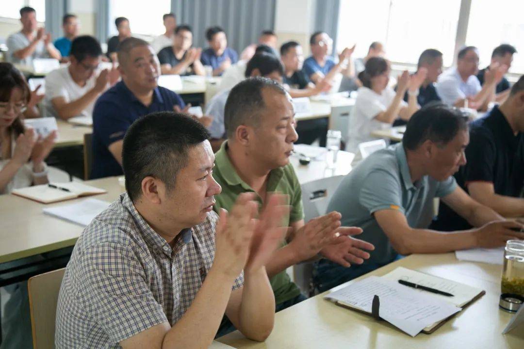 丹阳分公司:奋战20天实现经营目标"双过半"