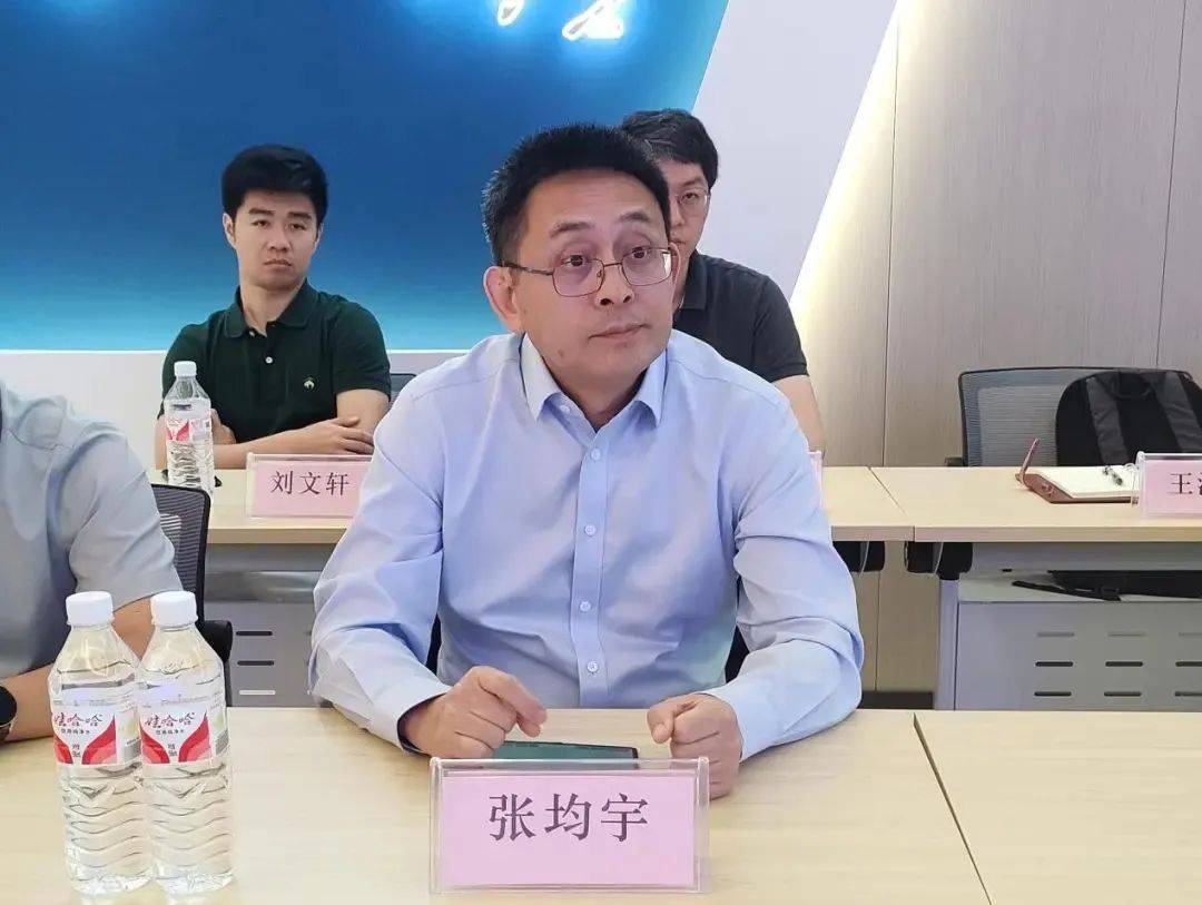 感谢,并表示,宣城地处长三角地理中心,是距离上海最近的安徽地级市