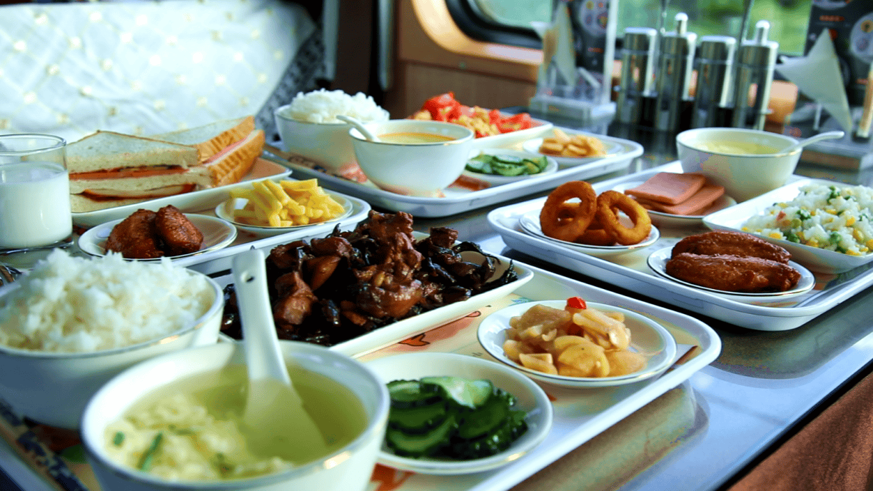 554次,佳木斯至北京的k350次等多趟直通旅客列车上特别推出"儿童营养