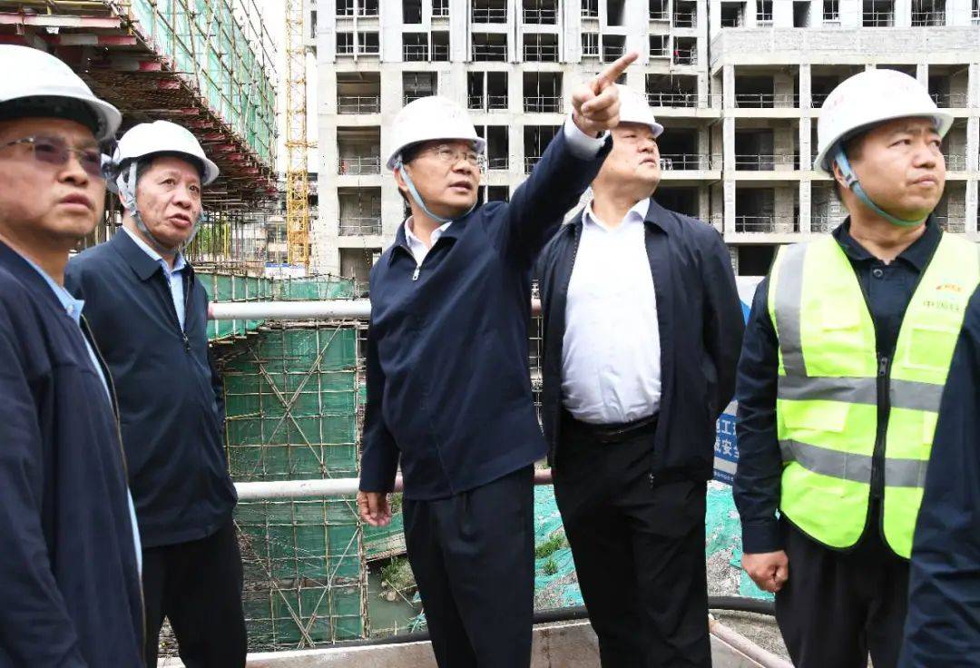 6月3日,市委副书记,市长杨承新到昭阳区调研保交楼工作,强调要树牢以