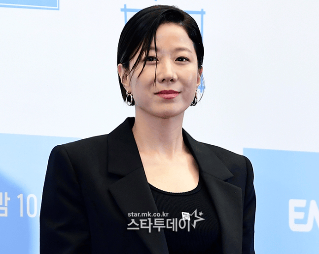 南韩影帝去年轻生离世,妻子近况曝光_李善均_全慧珍_消息