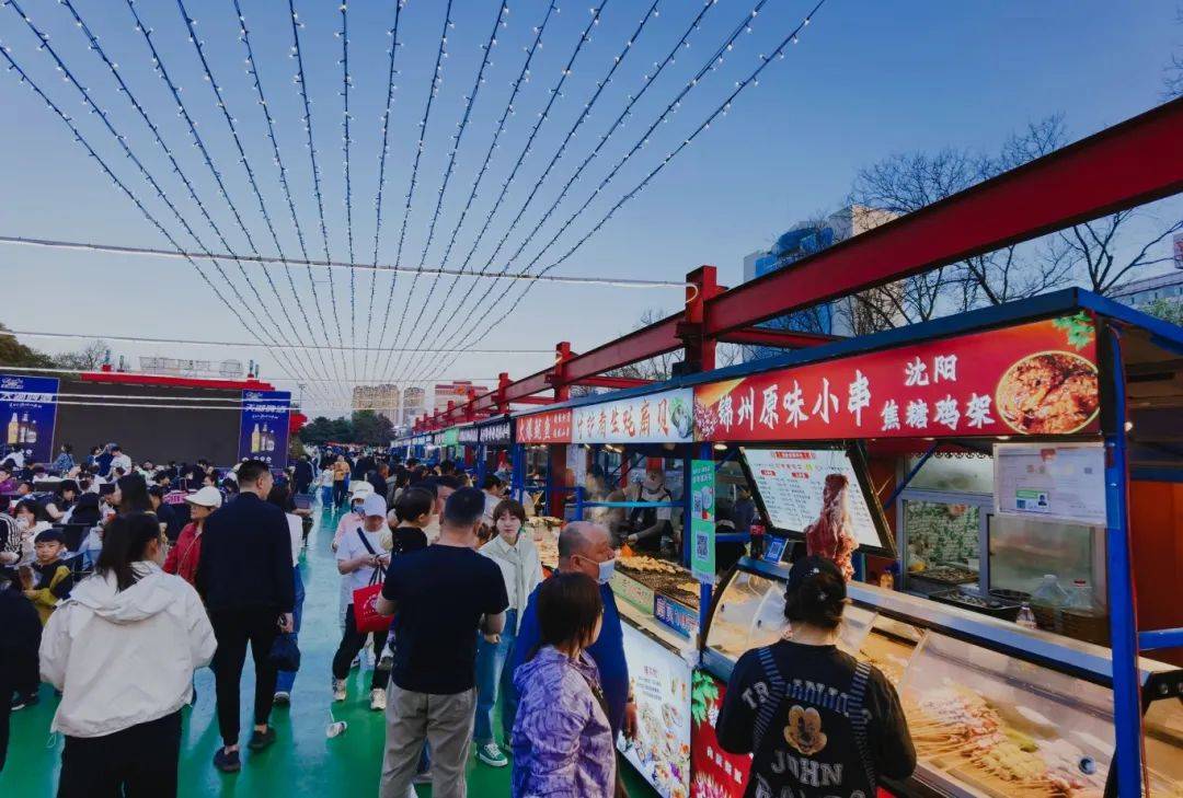 探秘「辽阳人的夜生活」· 感受这座城市的烟火气!一起吃遍众多小吃