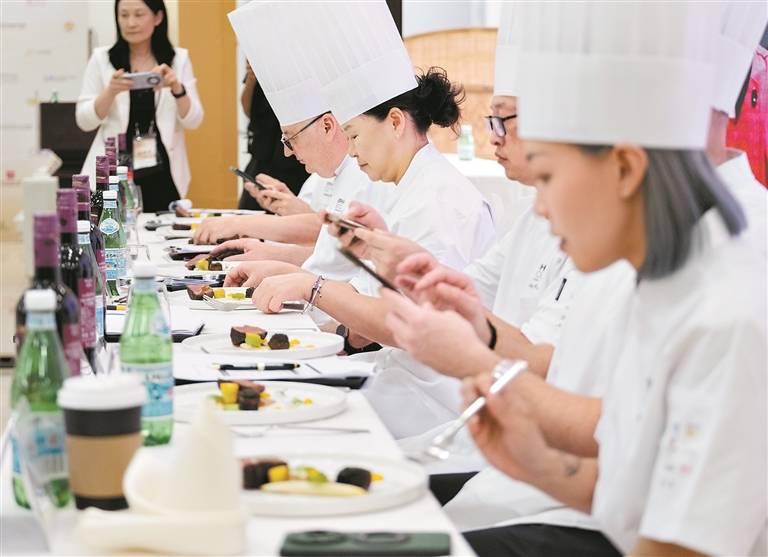 顶尖厨师 广州对决:博古斯世界烹饪大赛中国区选拔赛举行
