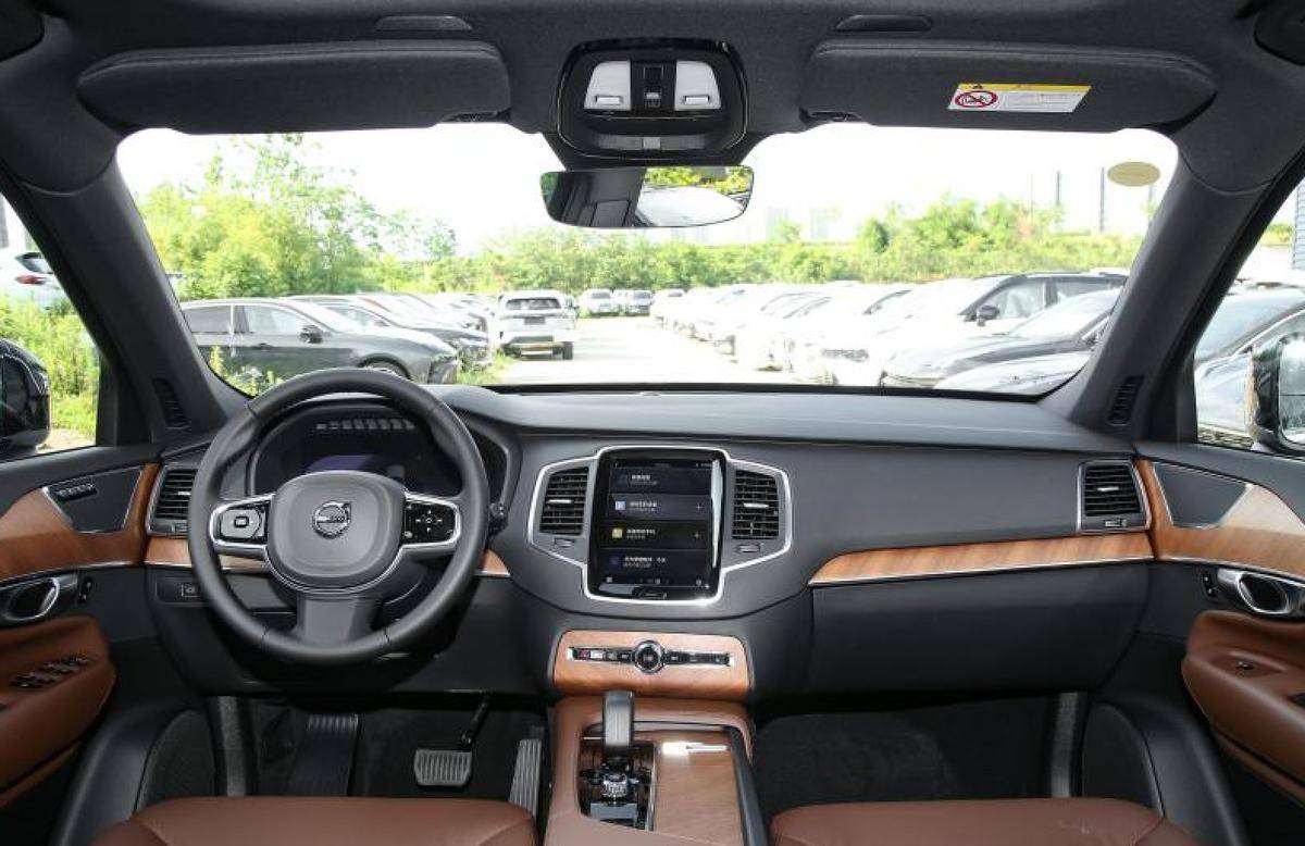 沃尔沃 xc90 插电混动版:引领新能源汽车变革的豪华座驾