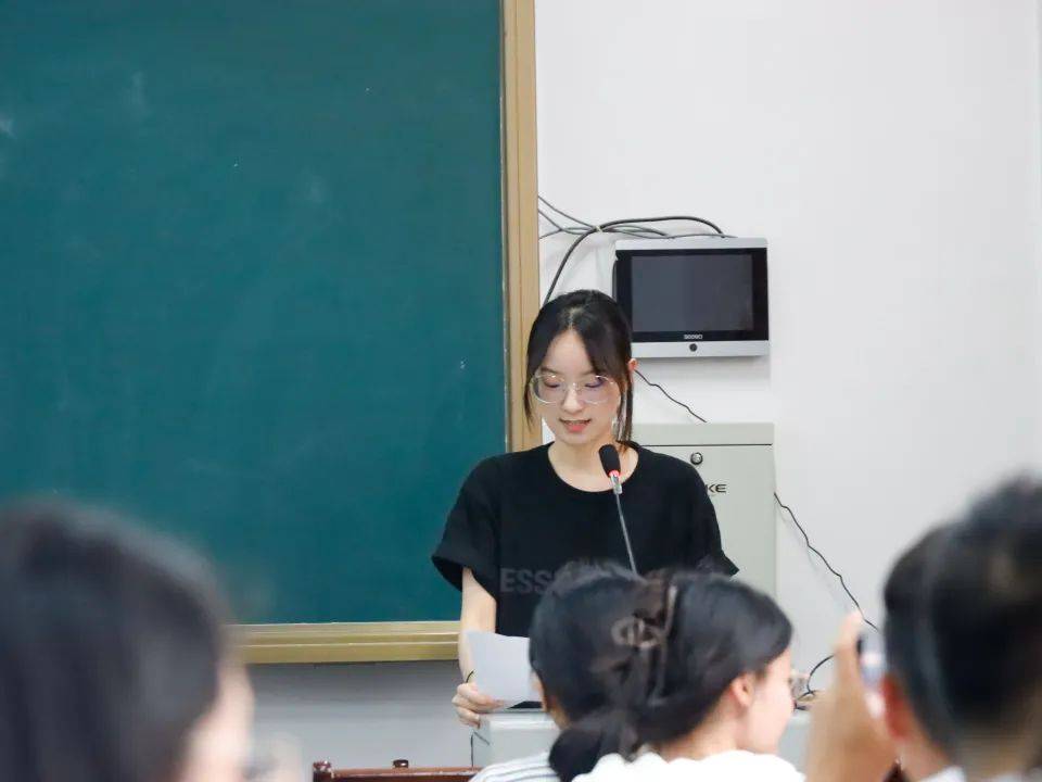 青蓝萃志,初绽光芒——记柳州铁一中学(初中部)教育集团见习教师考核