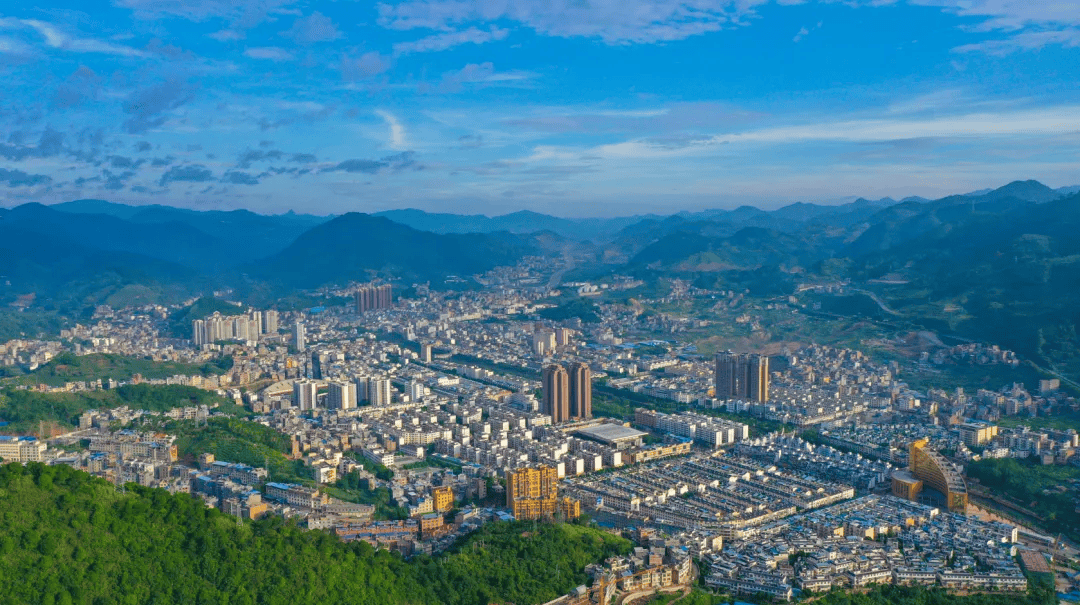 我的颜值位于祖国西南边陲,为中国云南省文山州下辖县古称富州