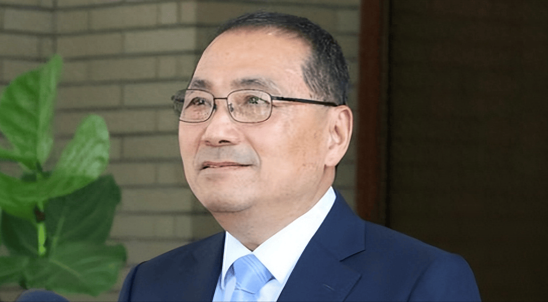 另外一个到场的是新北市的市长,也是国民党,就是侯友宜也到场,侯友宜