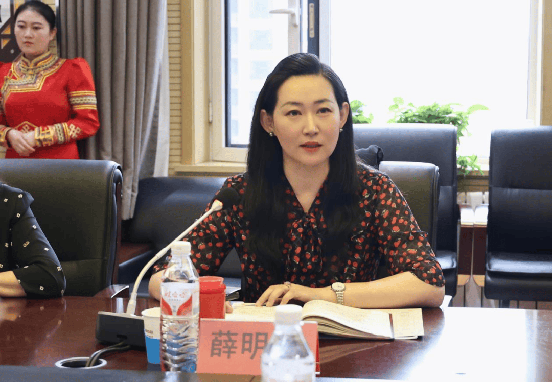 内蒙古医科大学党委委员,副校长薛明明讲话实践教学基地合作签约,是