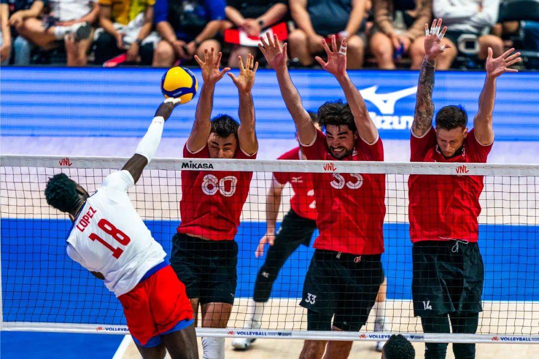 斯洛文尼亚零封土耳其 超越巴西男排 古巴男排不敌加拿大 奥运资格