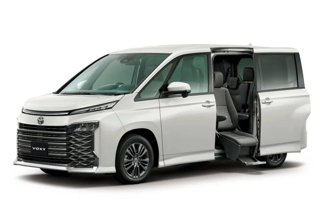 15万真"小埃尔法,"侧滑门,真7座!还可选8座?来了必火!