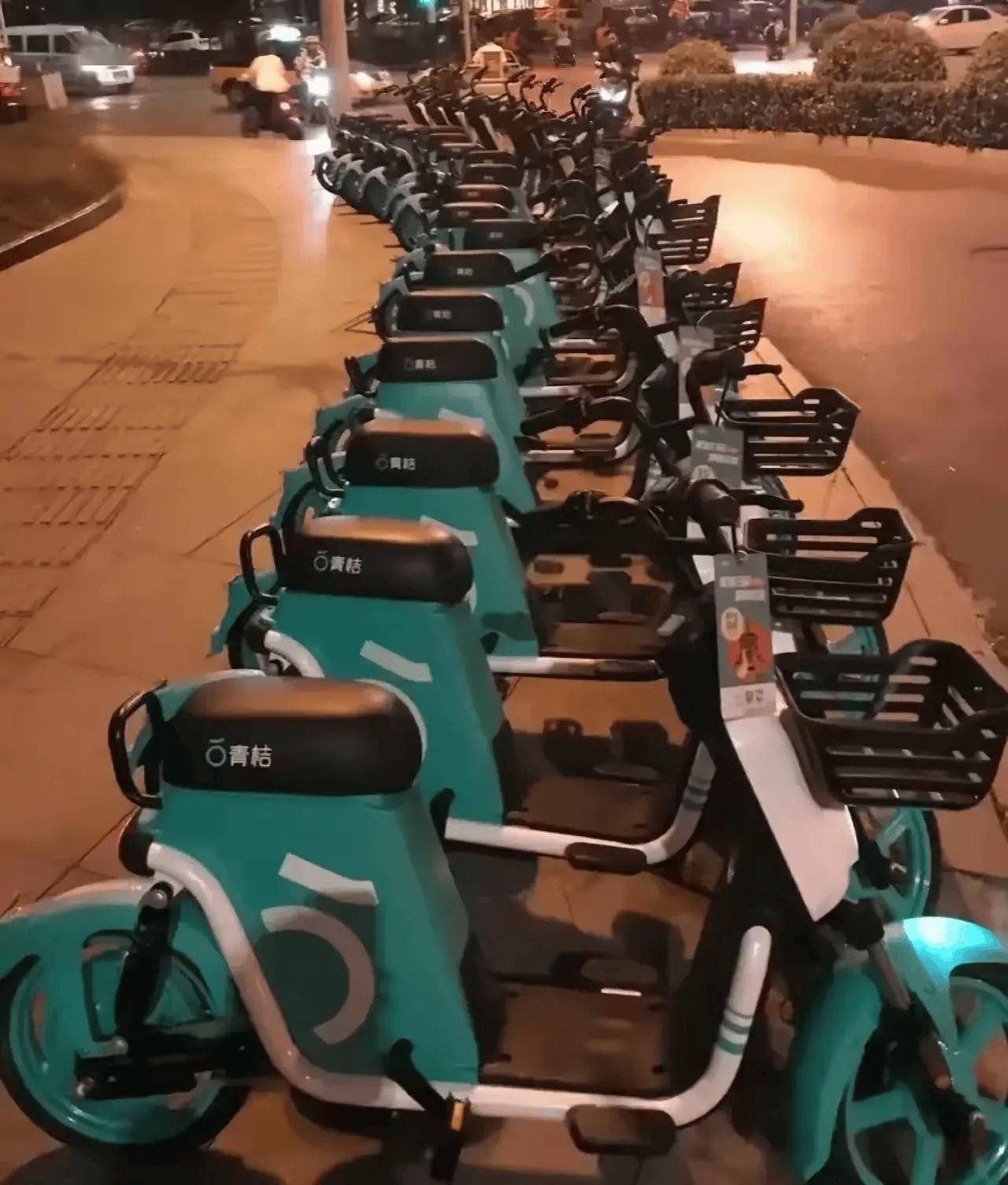 我就想到了上海滩的人力车