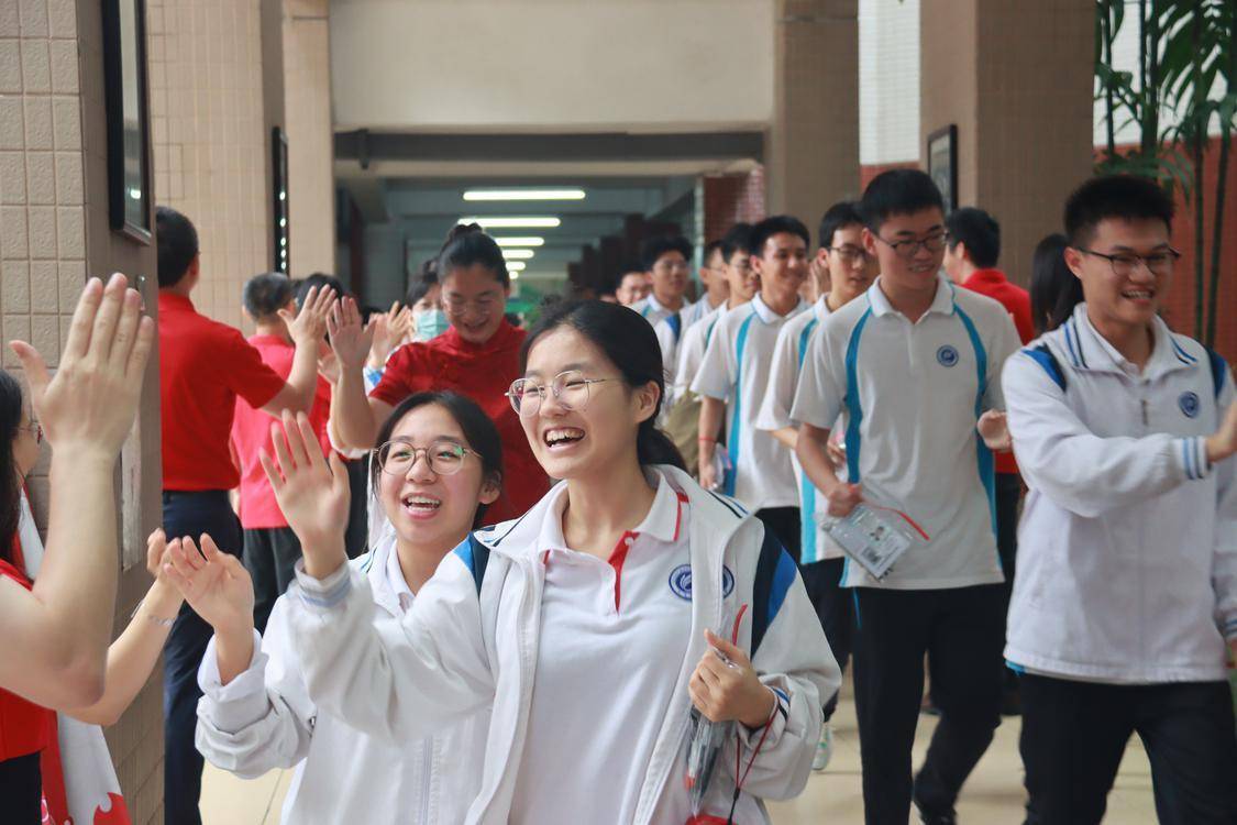 送考神器甘蔗是"从高明带过来的!