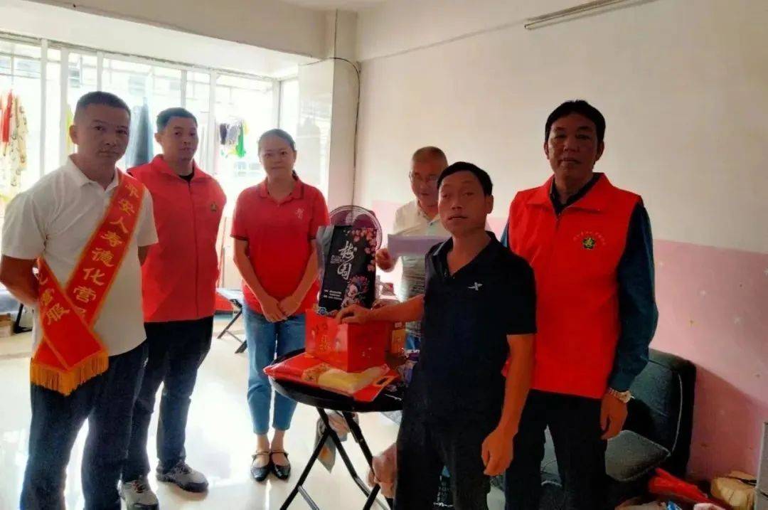 左右滑动查看更多6月3日,在端午节即将来临之际,德化县残联联合县禁毒