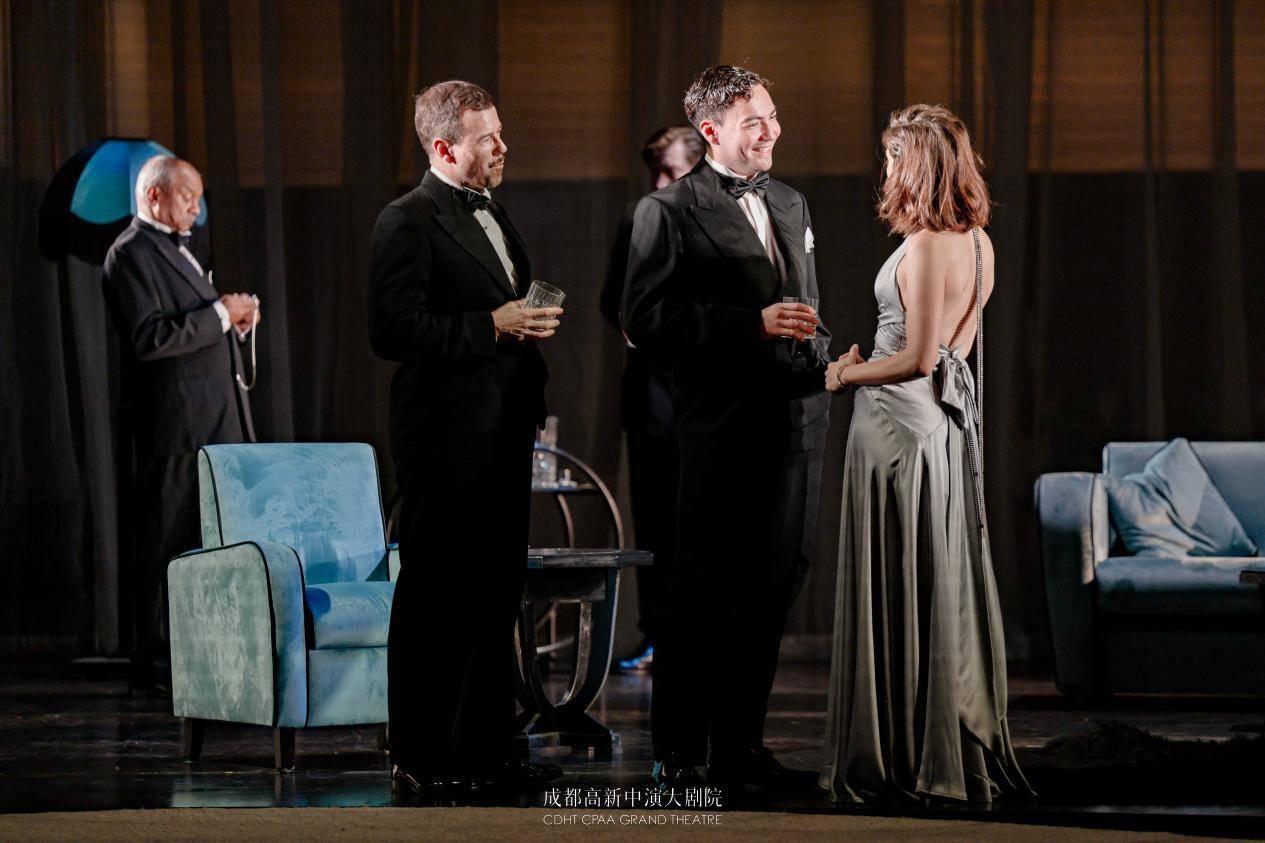 还是会被"吓一跳",伦敦西区原版话剧《无人生还》成都首演