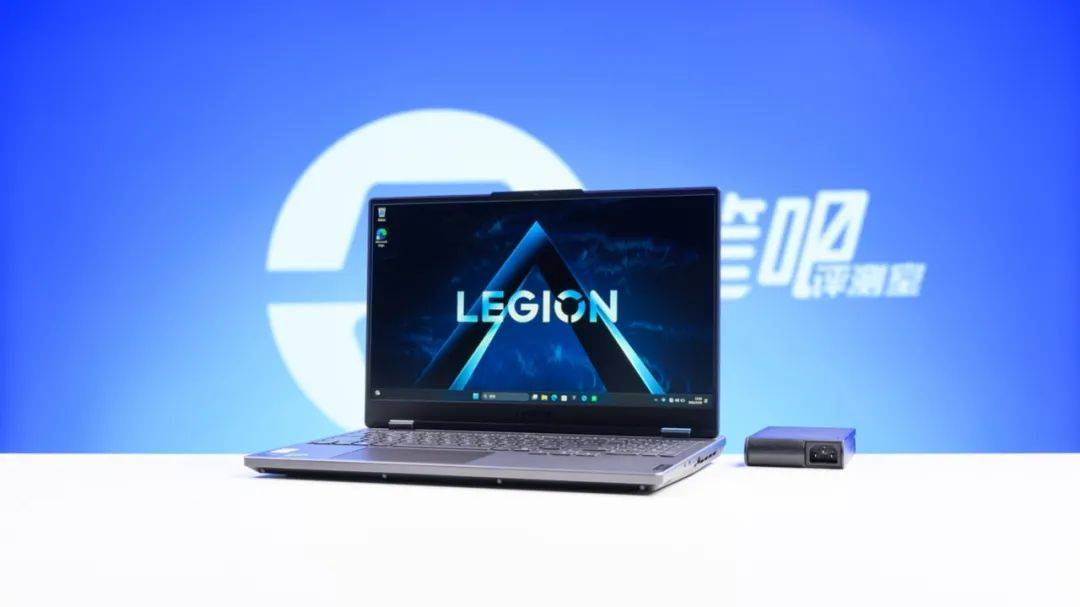 6英寸 1920×1080分辨率 100%srgb色域 144hz刷新率 ips屏512gb 固态