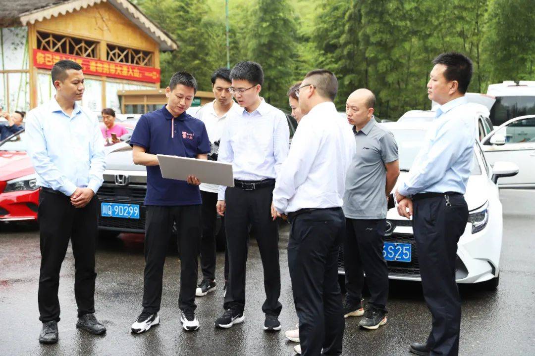 周明军一行深入僰王山镇富安村,新河村,团结村以及