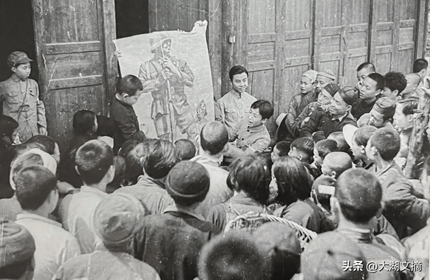 老照片:1939年,儿童下乡宣传抗战