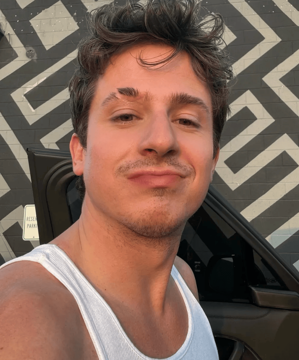 你真的以为 charlie puth 现在过气了吗?