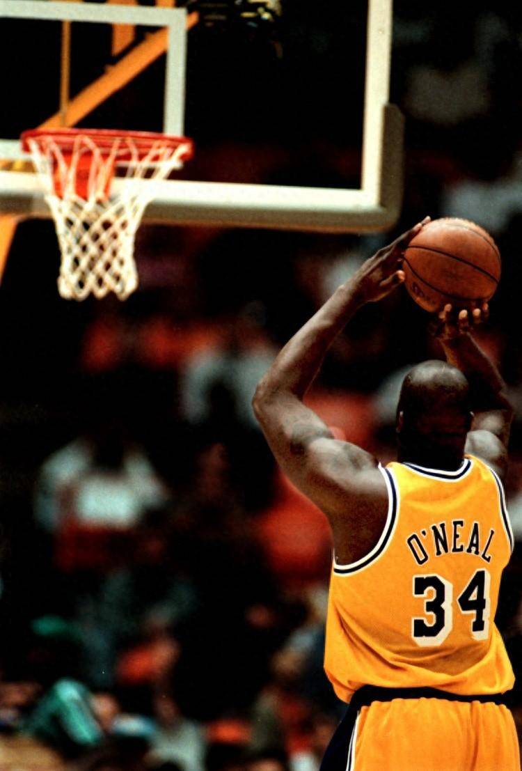 24年前今天奥尼尔在总决赛g2中罚球39次 创季后赛纪录_比赛_湖人_对阵