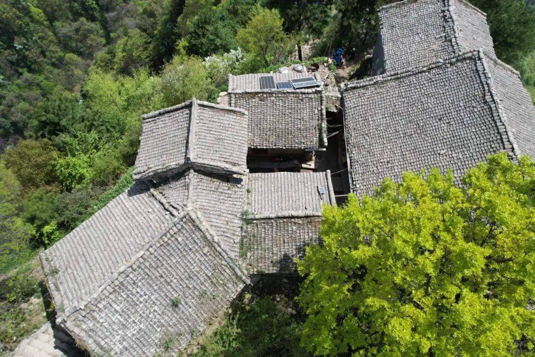 95情侣溪自驾情侣溪别名二道沟,在陕西西安户县太平峪内15公里处