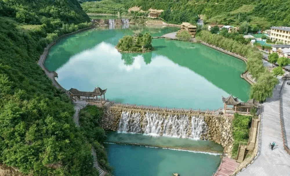 陇县周边旅游景点大全图片