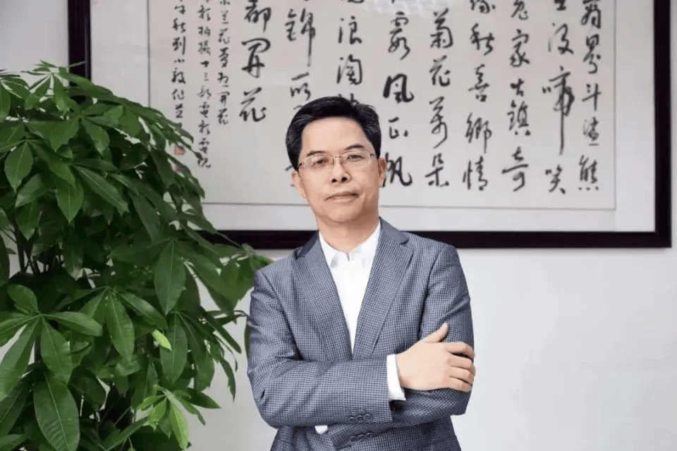 王垂林王垂林,1967年生,汉族,中共党员,研究生,广东普宁人.